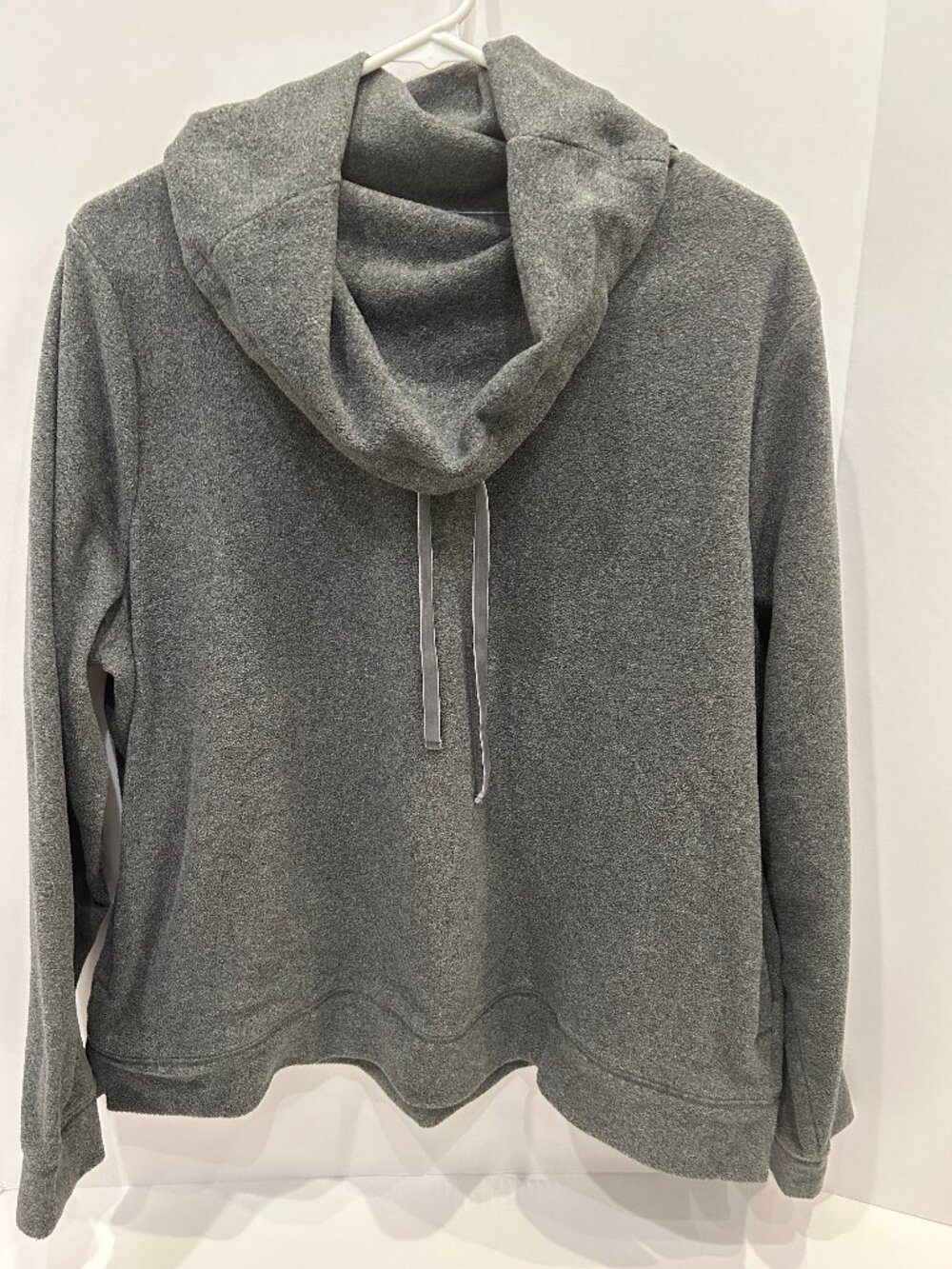 EUC LL Bean Grey Cowl Neck Fleece Pullover with velvet drawstrings, Size XLP